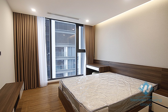 High floor three bedrooms apartment for rent in Vinhome Metropolis, Lieu Giai street, Ha Noi